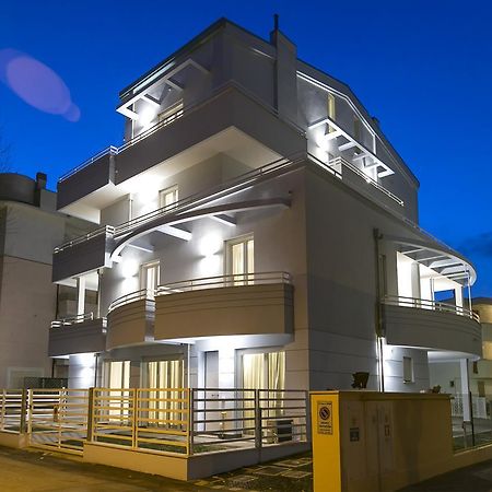Aparthotel Residenza Riva Azzurra Rímini Exterior foto